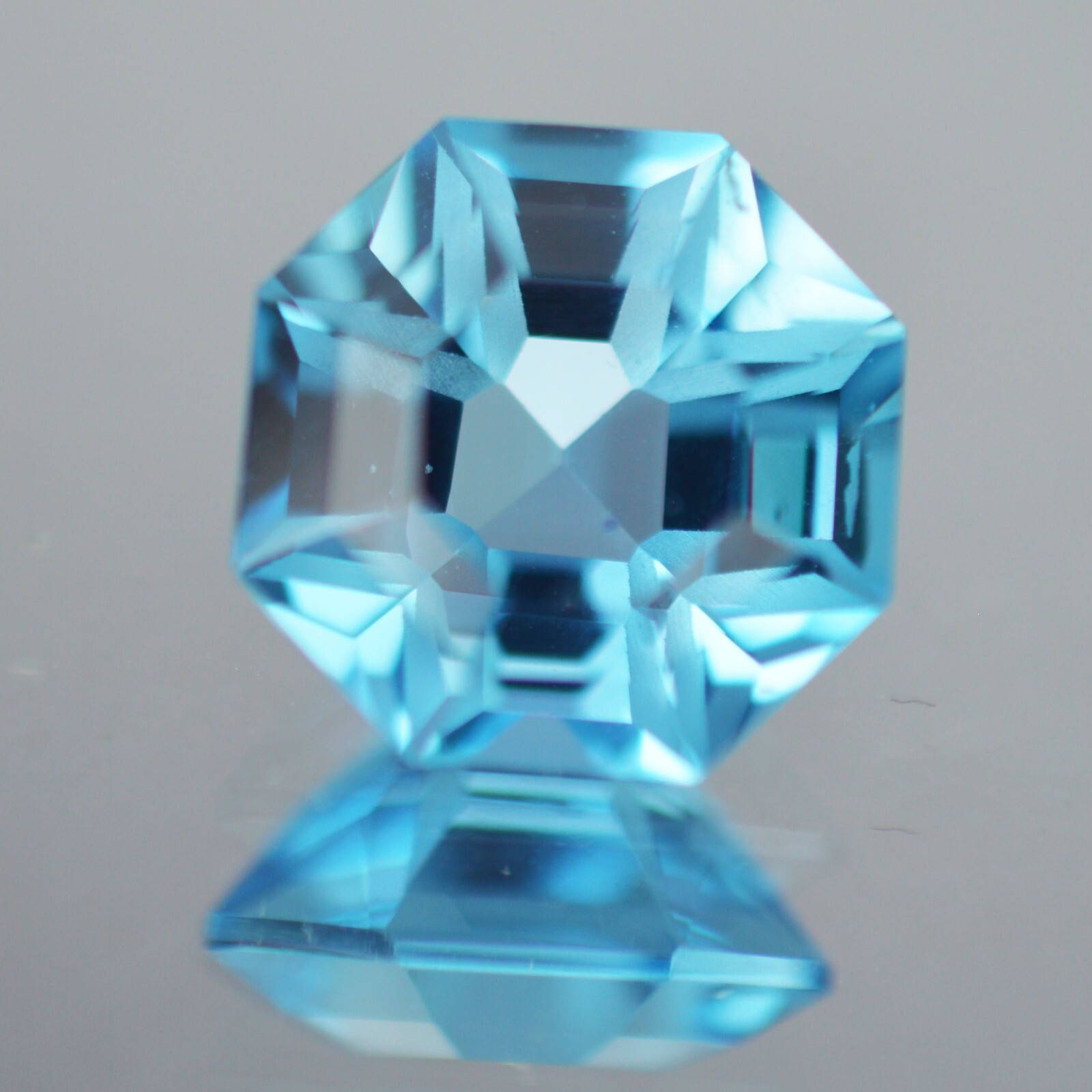 4.77Cts Shimmering Natural Baby Blue Topaz 10mm Octagonal Cut Loose Gemstone