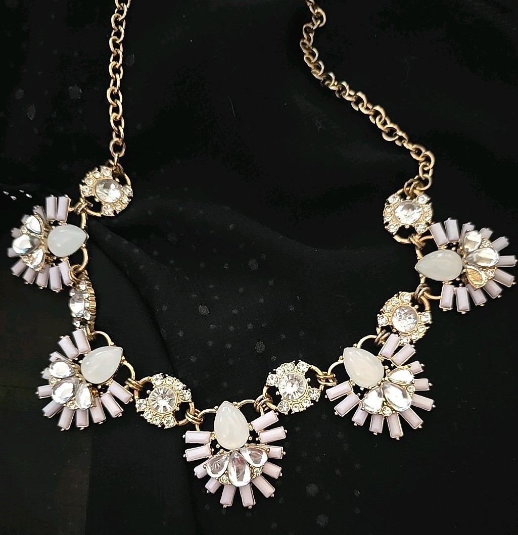 Be Bold I The Jewelry Bx I Pendant & Statement Necklaces 10.5″