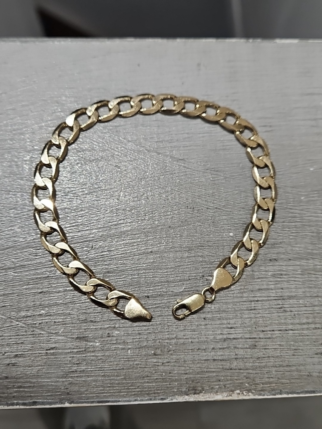 9ct Yellow Gold Flat Curb Mens Bracelet 8.5 Inch