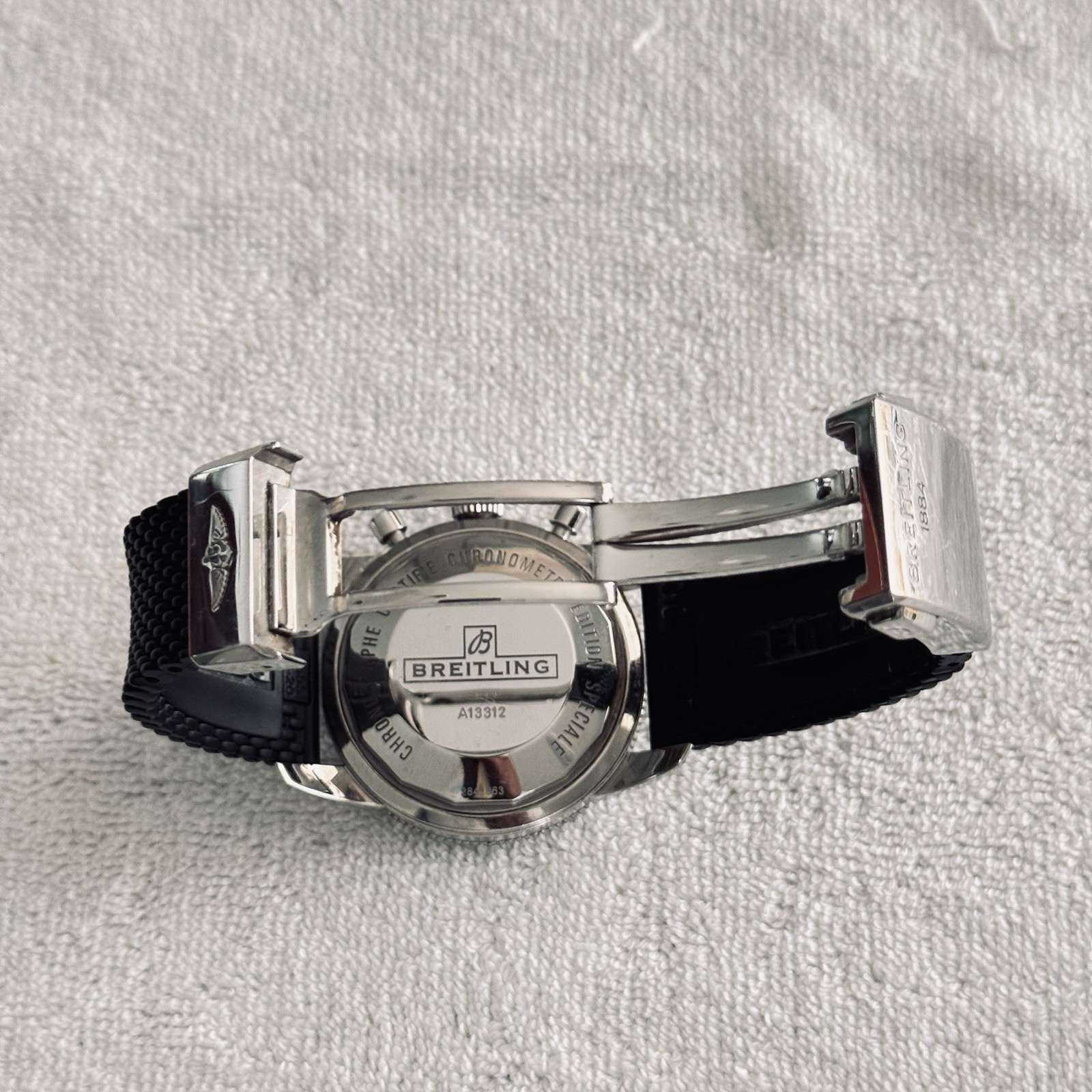 Breitling Superocean Heritage II Chronograph 46 Black Dial Rubber Strap Box
