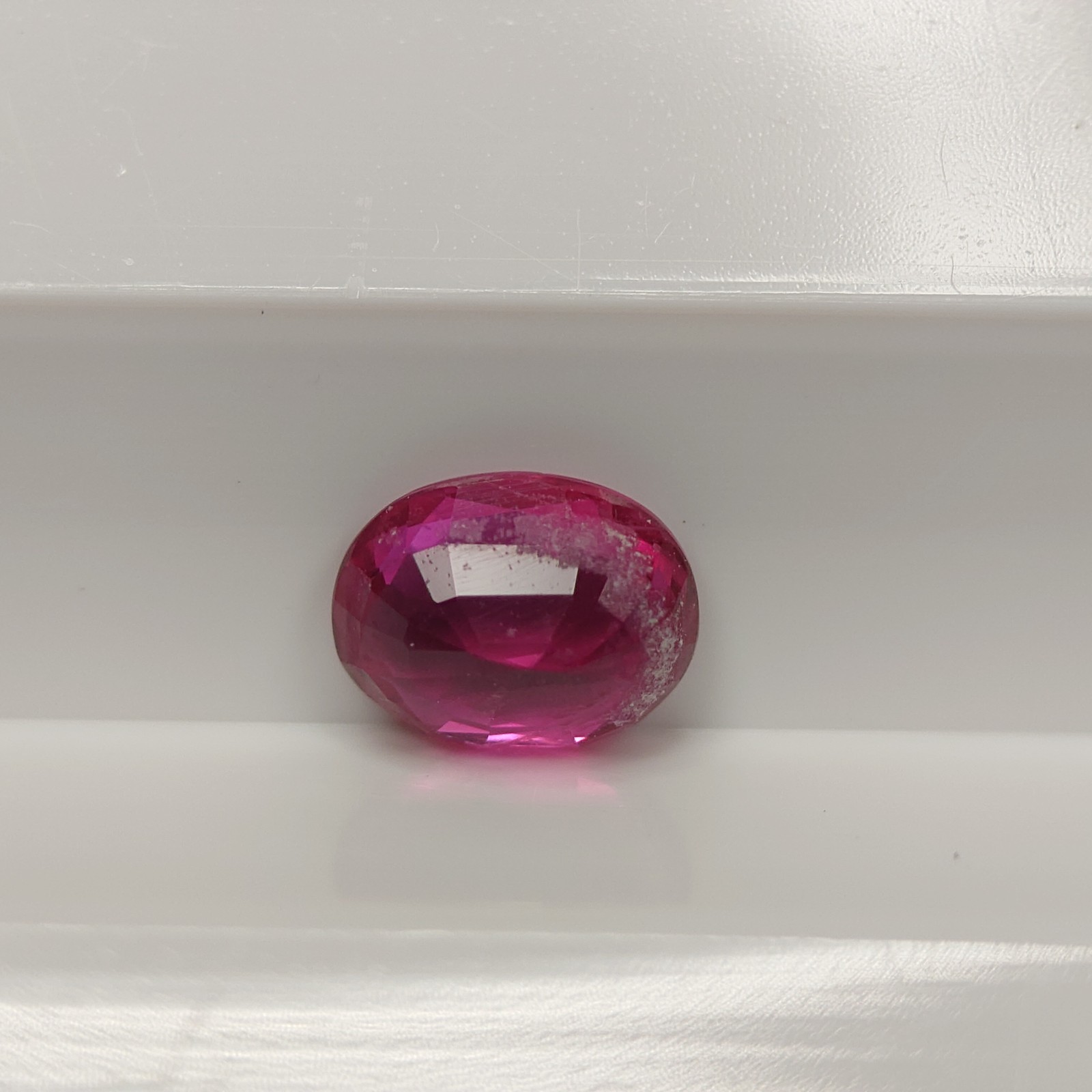 Natural Ruby 0.49 ct, approx. 5.1 mm x 4.0 mm x 2.2 mm, Jewelry Remover r0005