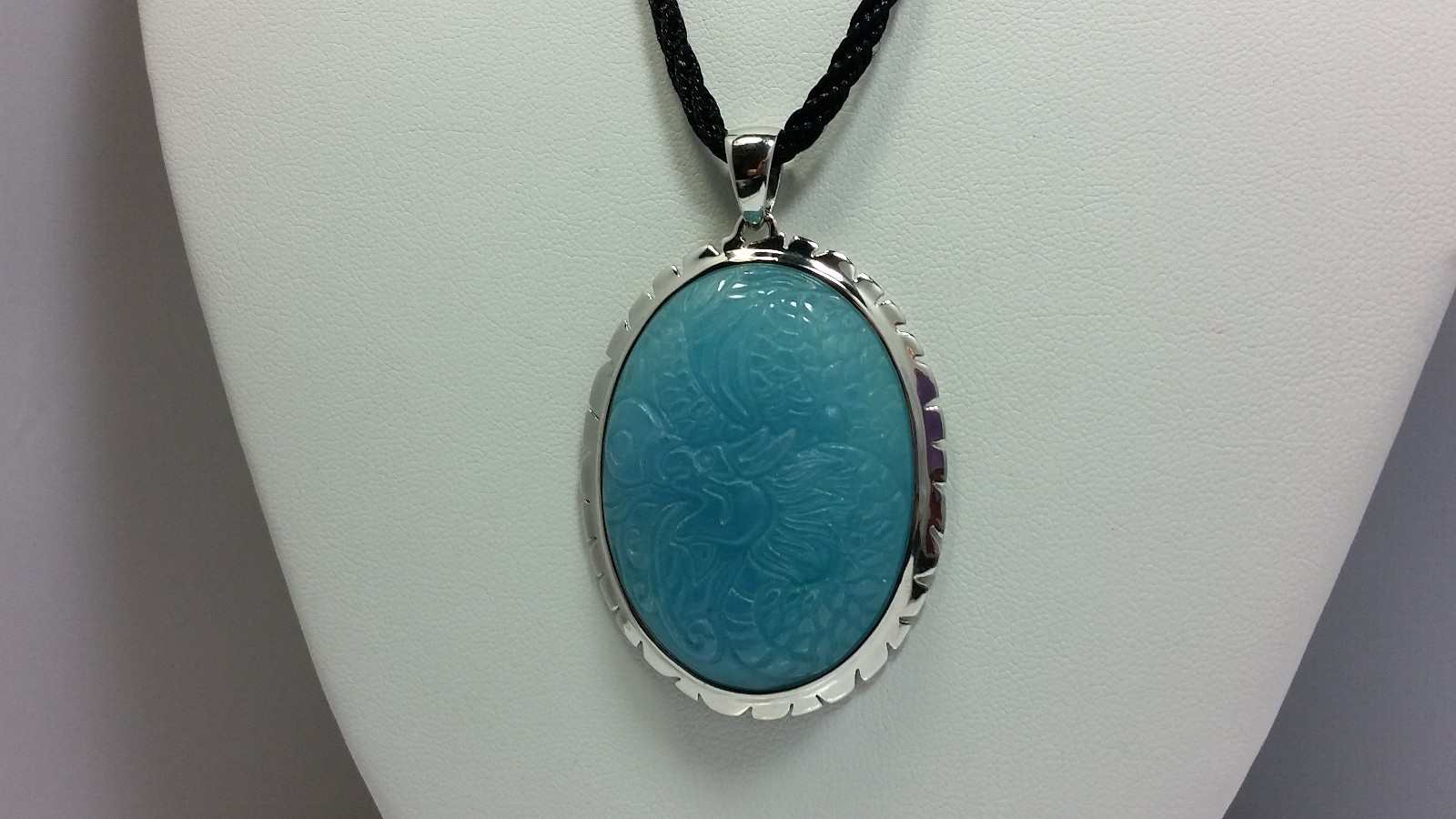 Genuine Carved Blue Quartzite Oval Silver Pendant 17 + 2 Extender Cord