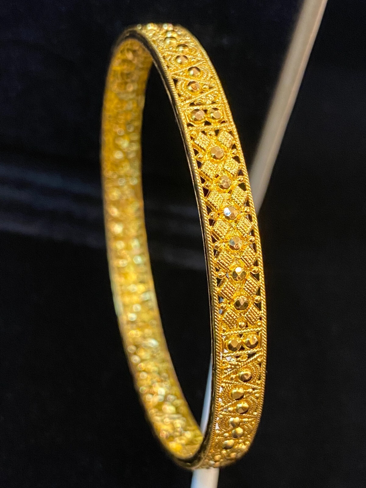 Gorgeous Dubai Handmade 6.40 MM Bangle Bracelet In 916 Stamped 22K Yellow Gold