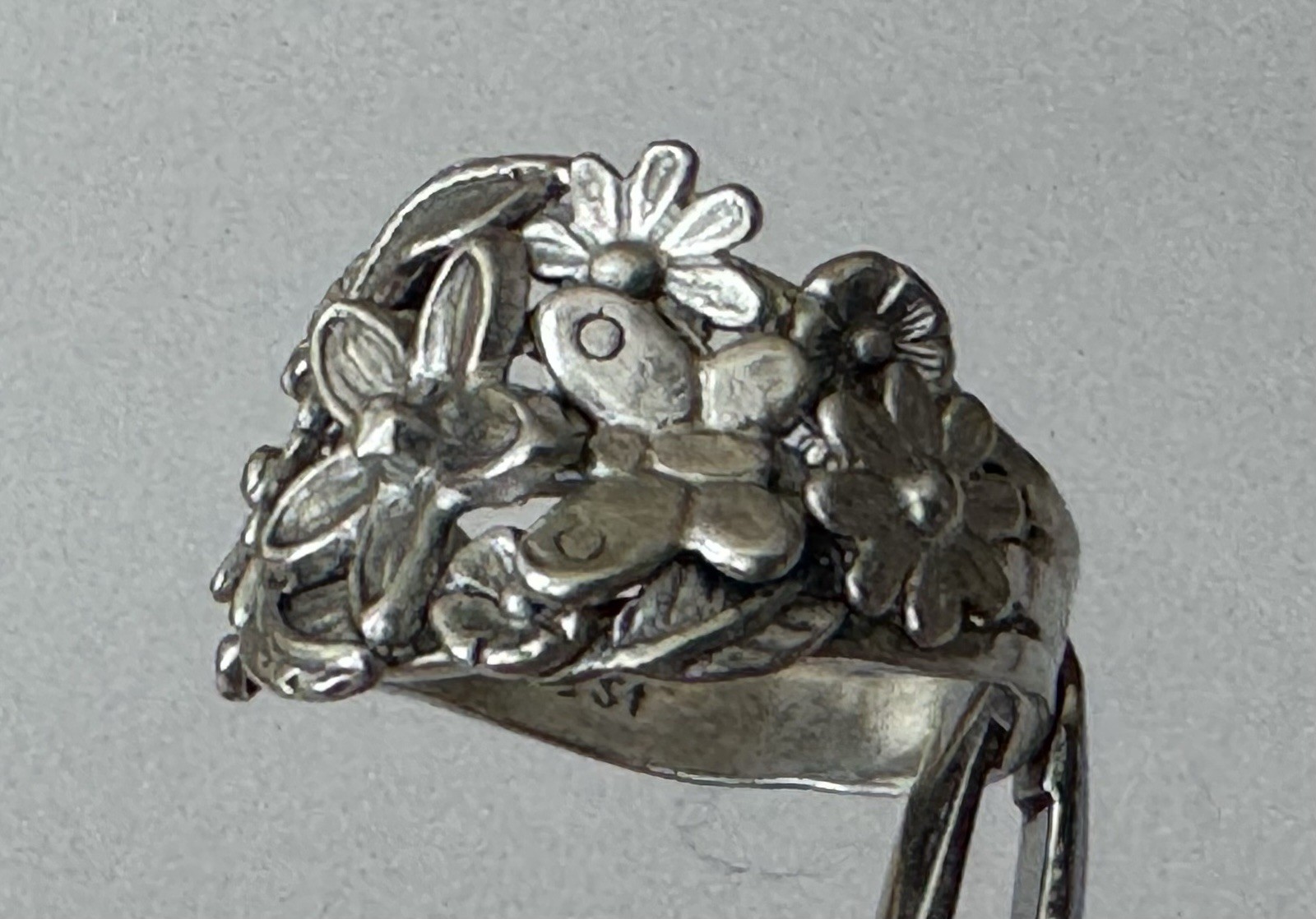 Fantastic Signed PZ Paz Israel Floral Leaf Cluster Sterling Silver Size 6 Ring