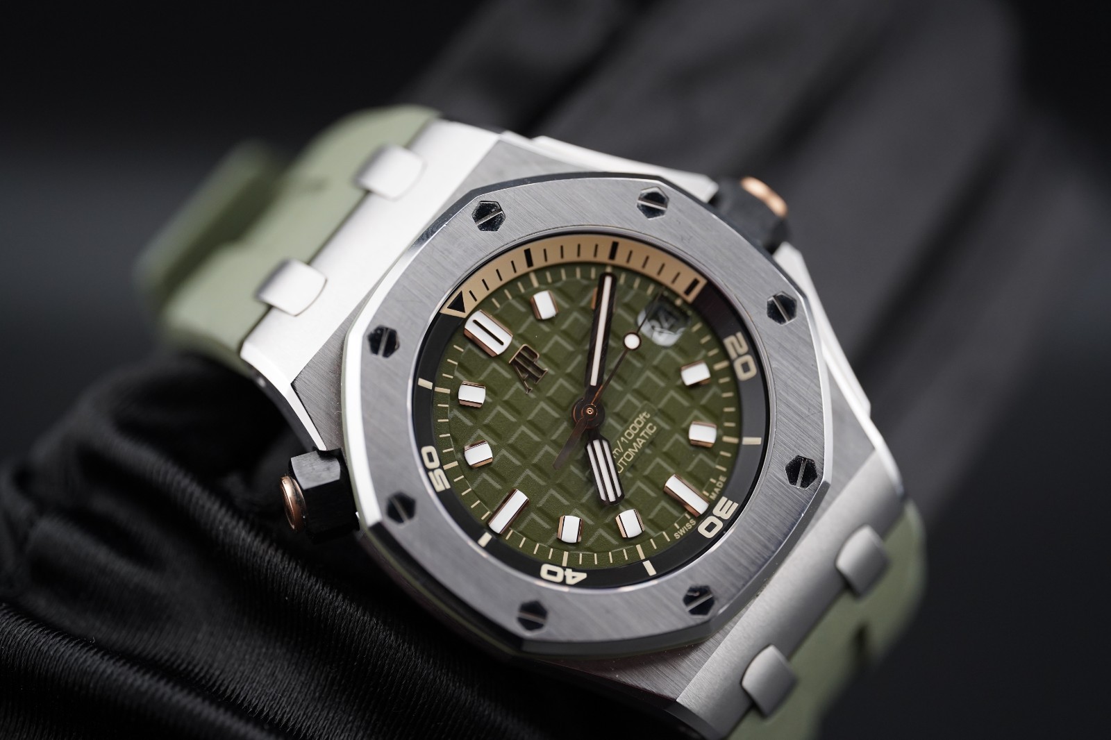 AP Royal Oak Offshore 42mm Diver Boutique Green 15720ST.OO.A052CA.01 Fullset