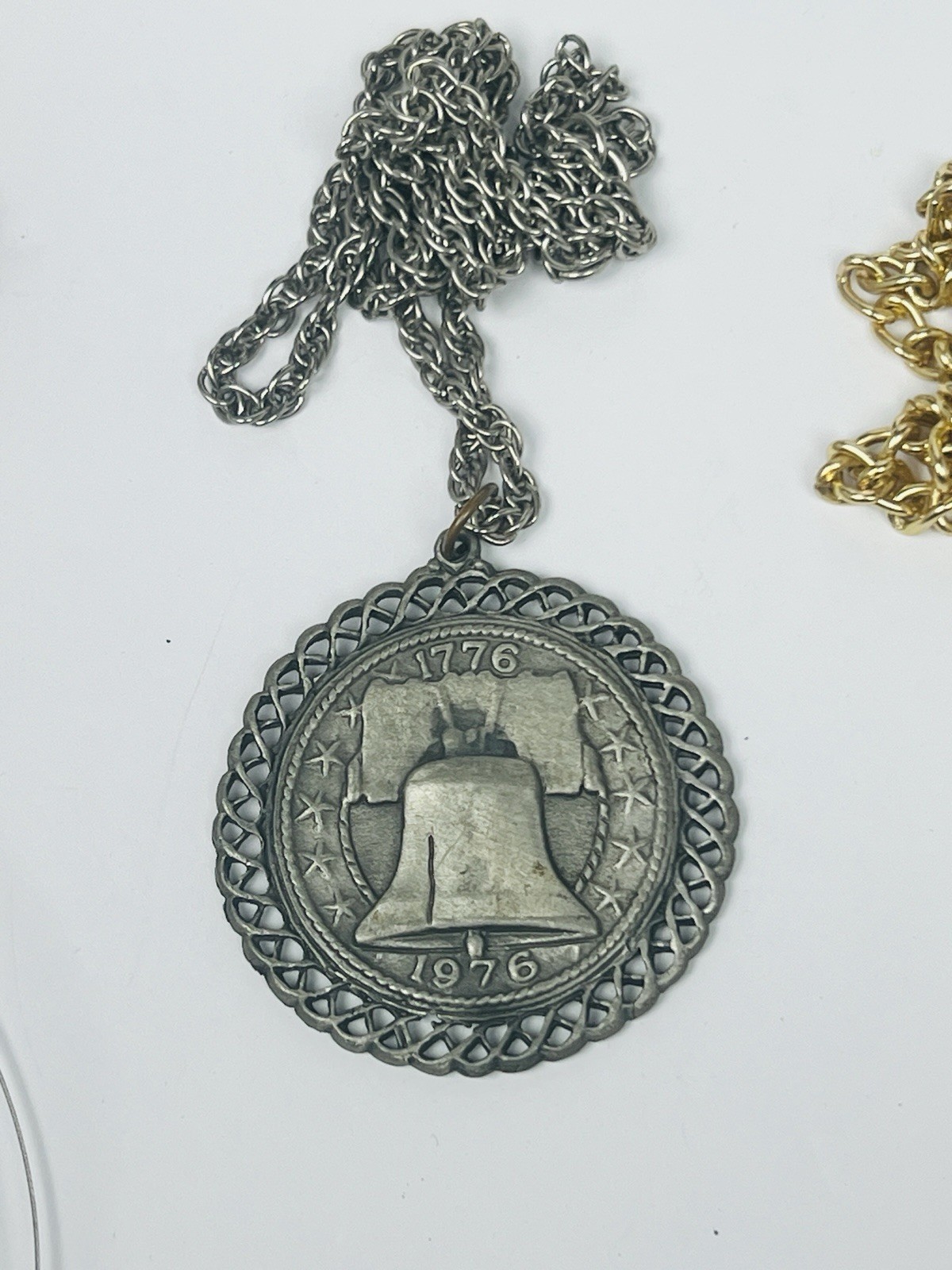 ✨VTG Lot Of 18 Vintage Necklaces & Belt, Chains, Gold silver Tone Varies Styles