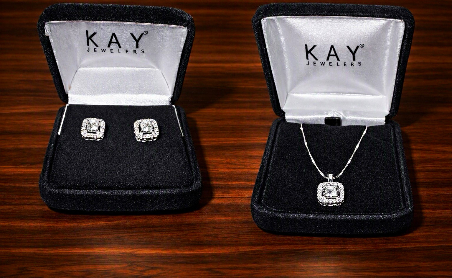 10k 1 CT TW White Gold Diamond Neckalce Princess-Cut Diamond Halo Stud Earrings