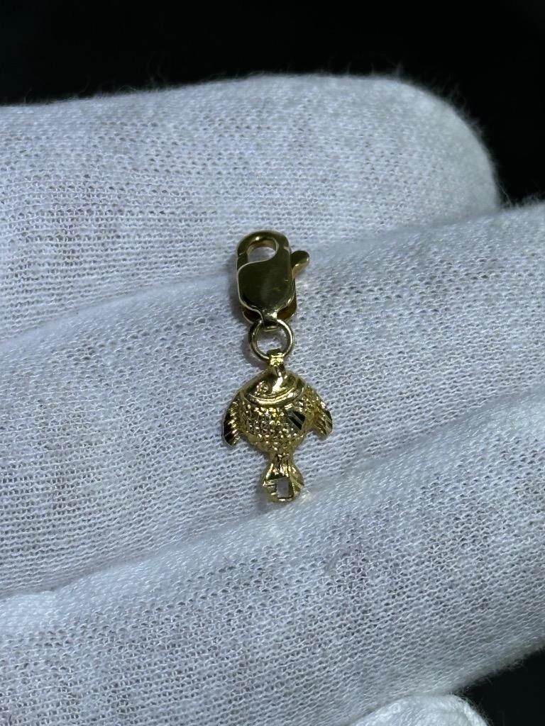 14k Yellow Gold Diamond Cut Design Fish Dangle Charm Pendant With Lobster Lock