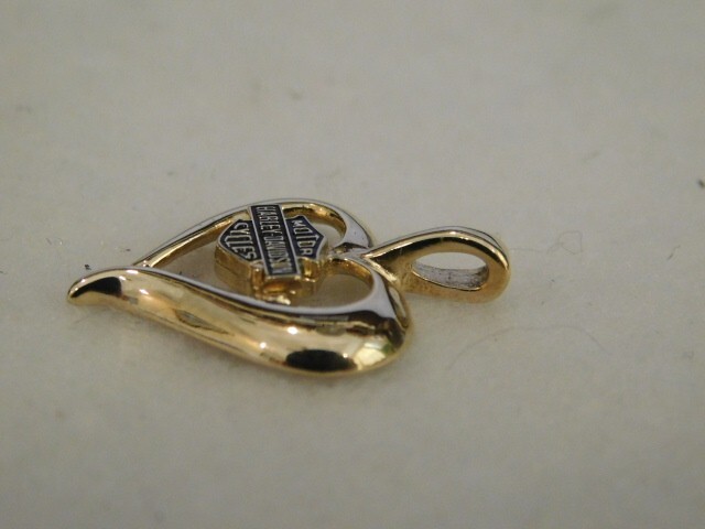 10K YELLOW /WHITE GOLD “HARLEY DAVIDSON” HEART PENDANT 1.64 GRAMS TW 15.1MM WIDE