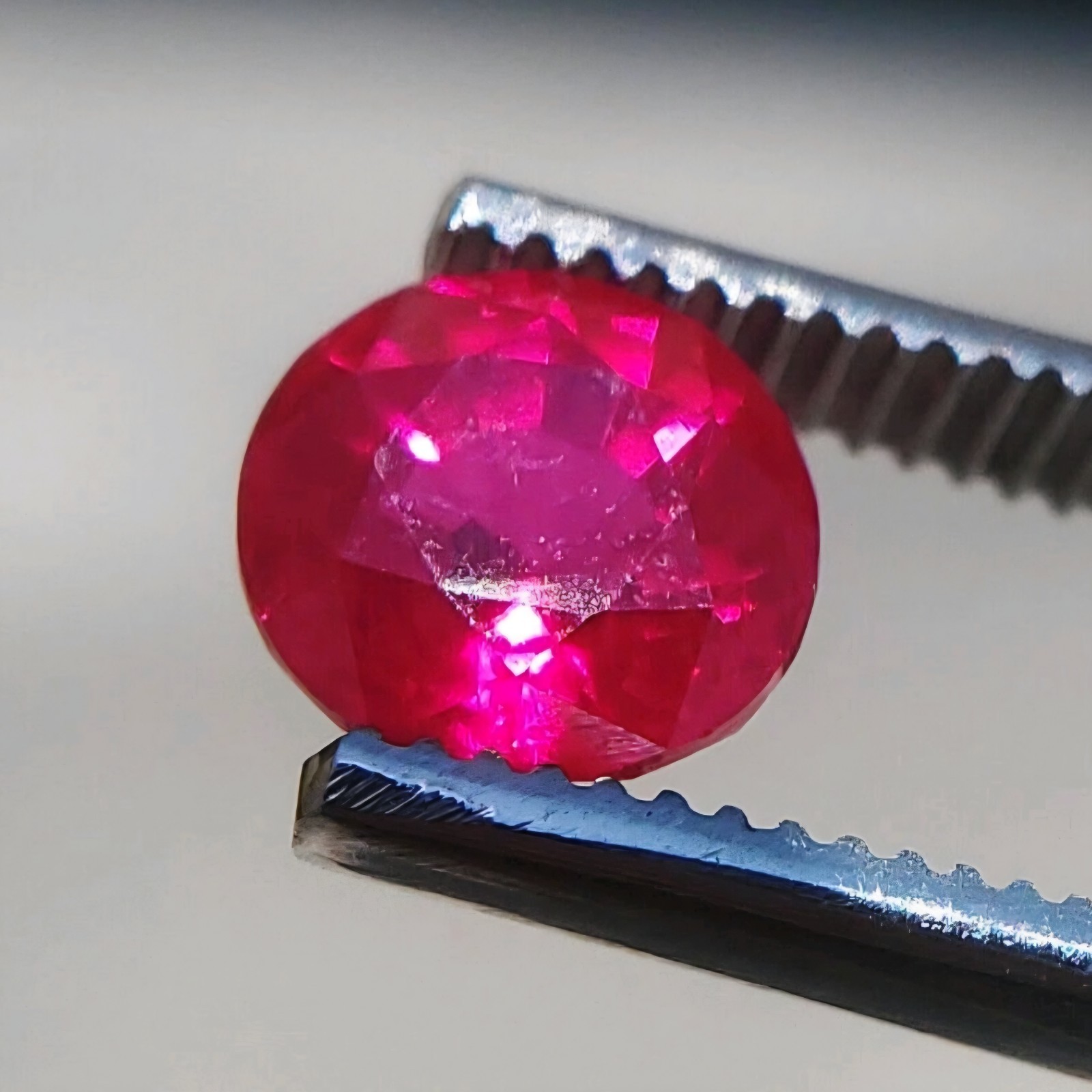 2.70 Ct VVS1 w GTL Certificate Natural Mozambique Red Ruby Round