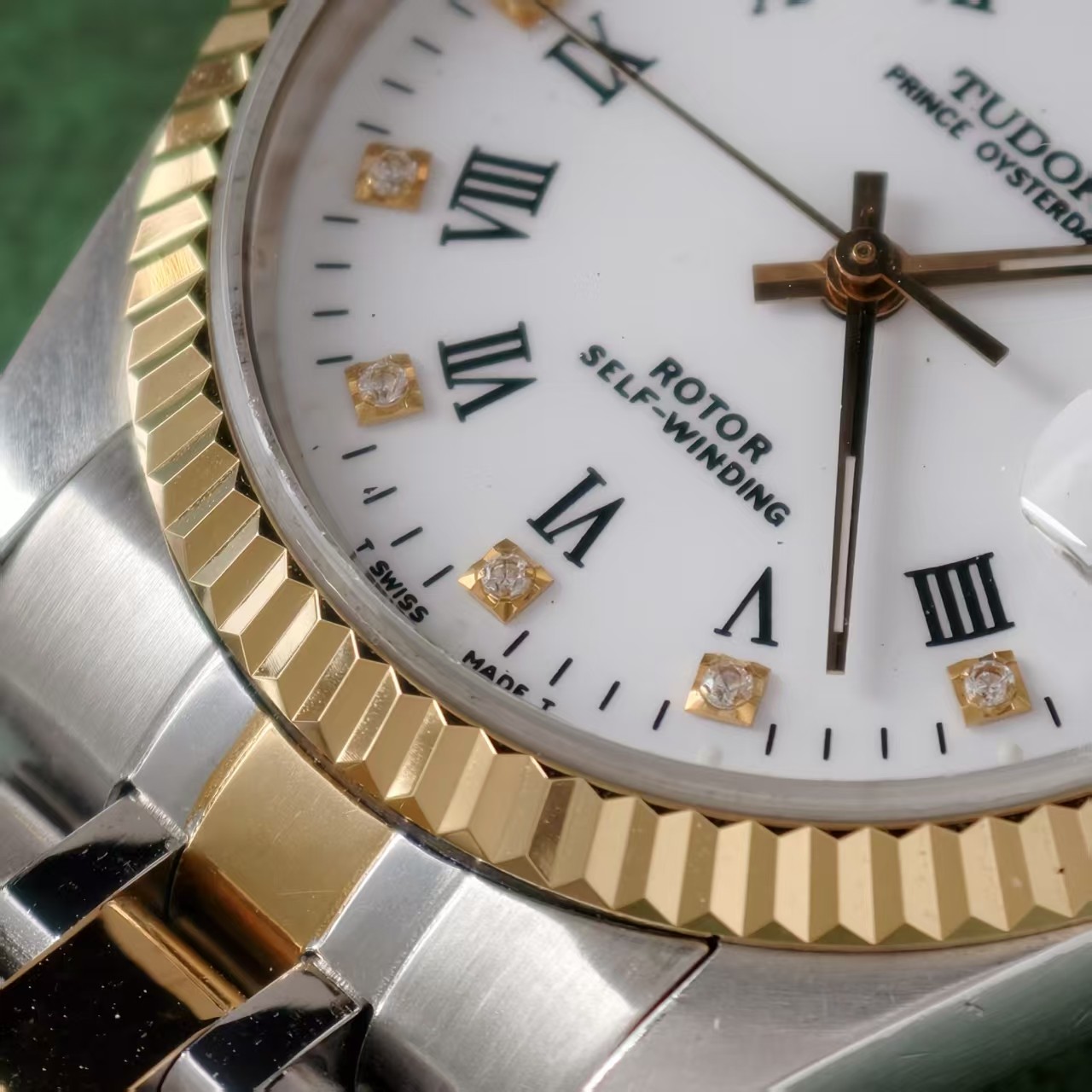 Tudor White 10-Diam Roman Dial Prince Date 74033 Men’s Watch Automatic 34mm