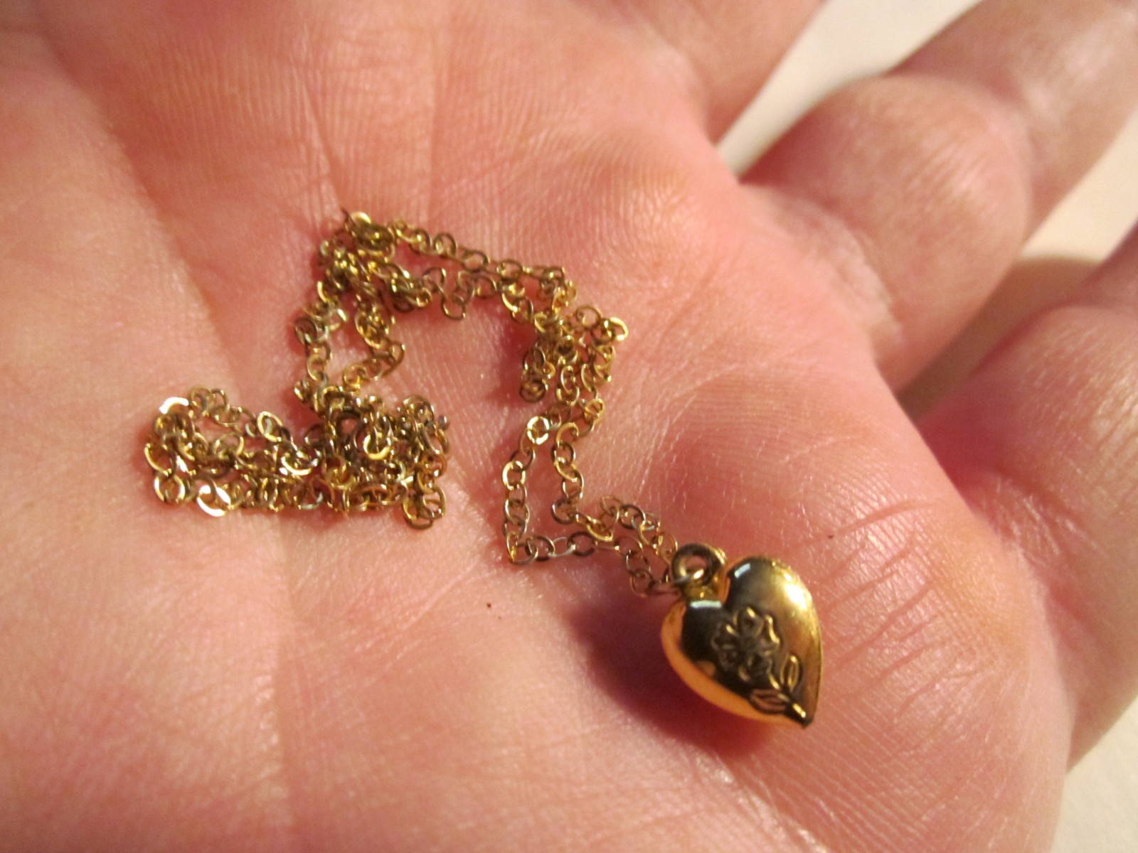 14K GOLD FILLED TINY HEART PENDANT AND NECKLACE 15″ MARKED 14K GF 1/20 – SC-4