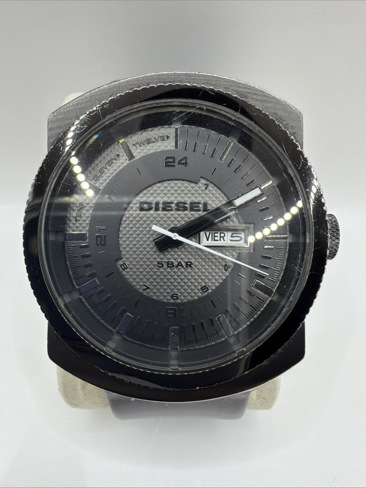 Diesel DZ-1262 Men’s Quartz Gunmetal Gray Dial Watch 5 Bar New Battery DZ1262