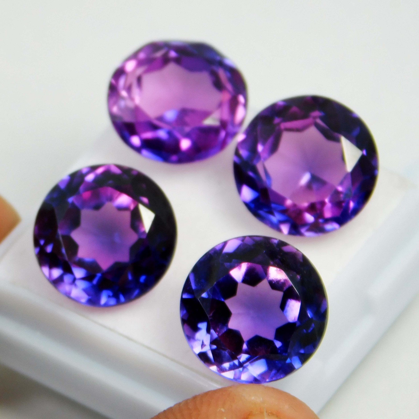 33.70ct VVS Round Natural Royal Purple Spinel – Gorgeous Burma Gemstone