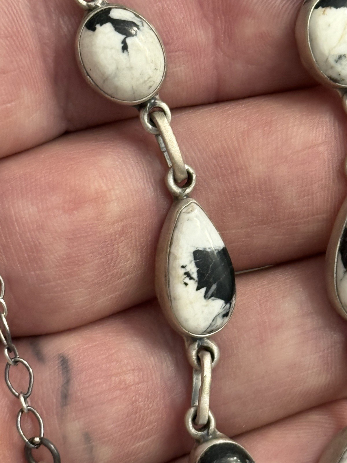 STERLING SILVER WHITE BUFFALO 6 STONE STATION CHOKER BAR MIX SHAPE NECKLACE .925