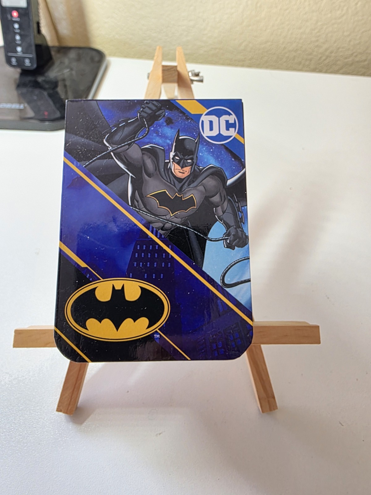 DC Batman Quartz Analog Wristwatch Black Dial Black Stainless Bracelet w/ Tin