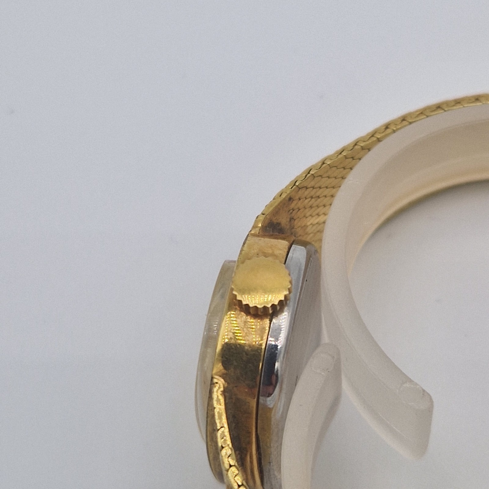 Vintage DELMA Ladies Swiss Mechanical Hand-Wind Watch 17 Jewels Gold Tone