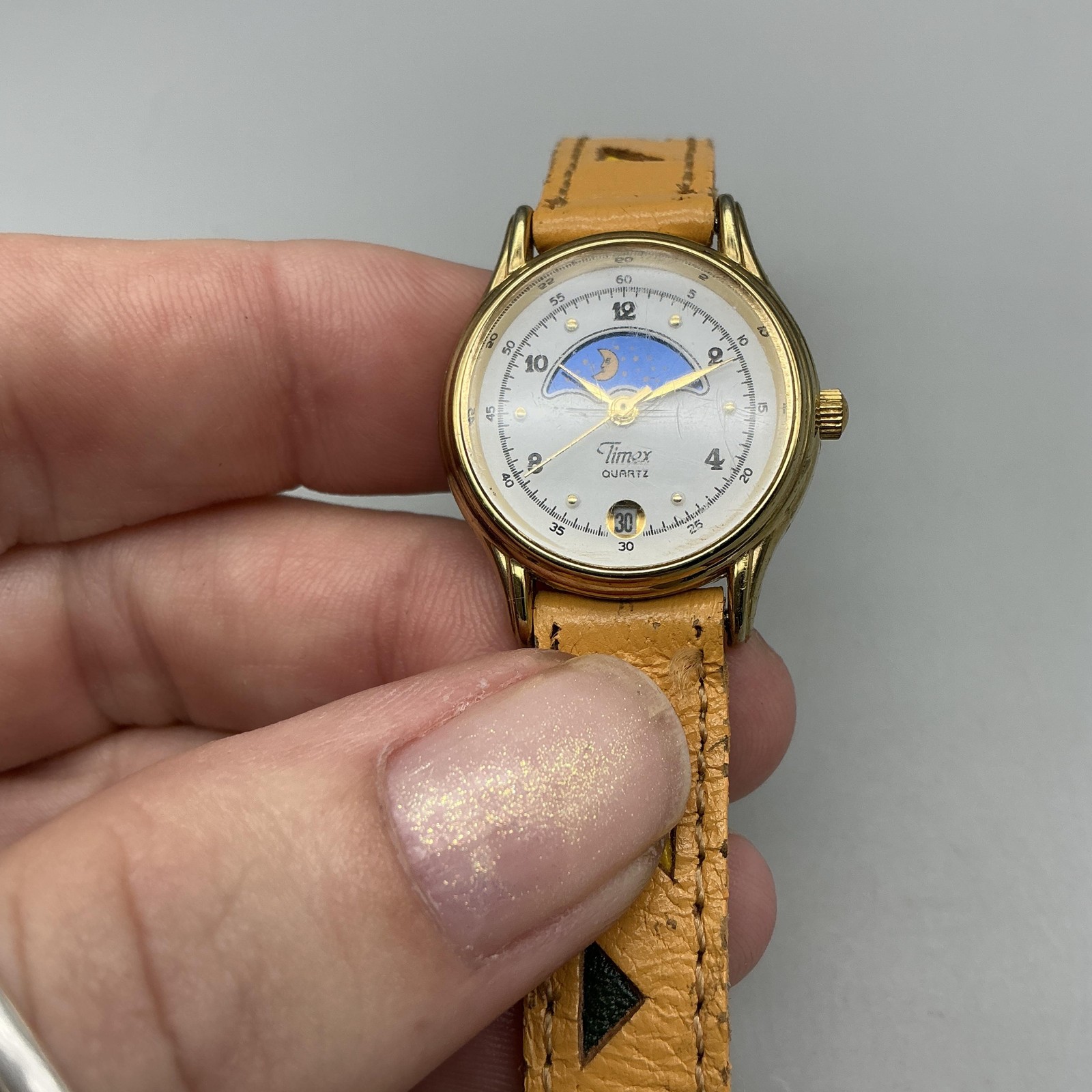 Vtg Timex Womens Watch 24mm Gold Tone Moon Phase Leather Date New Battery