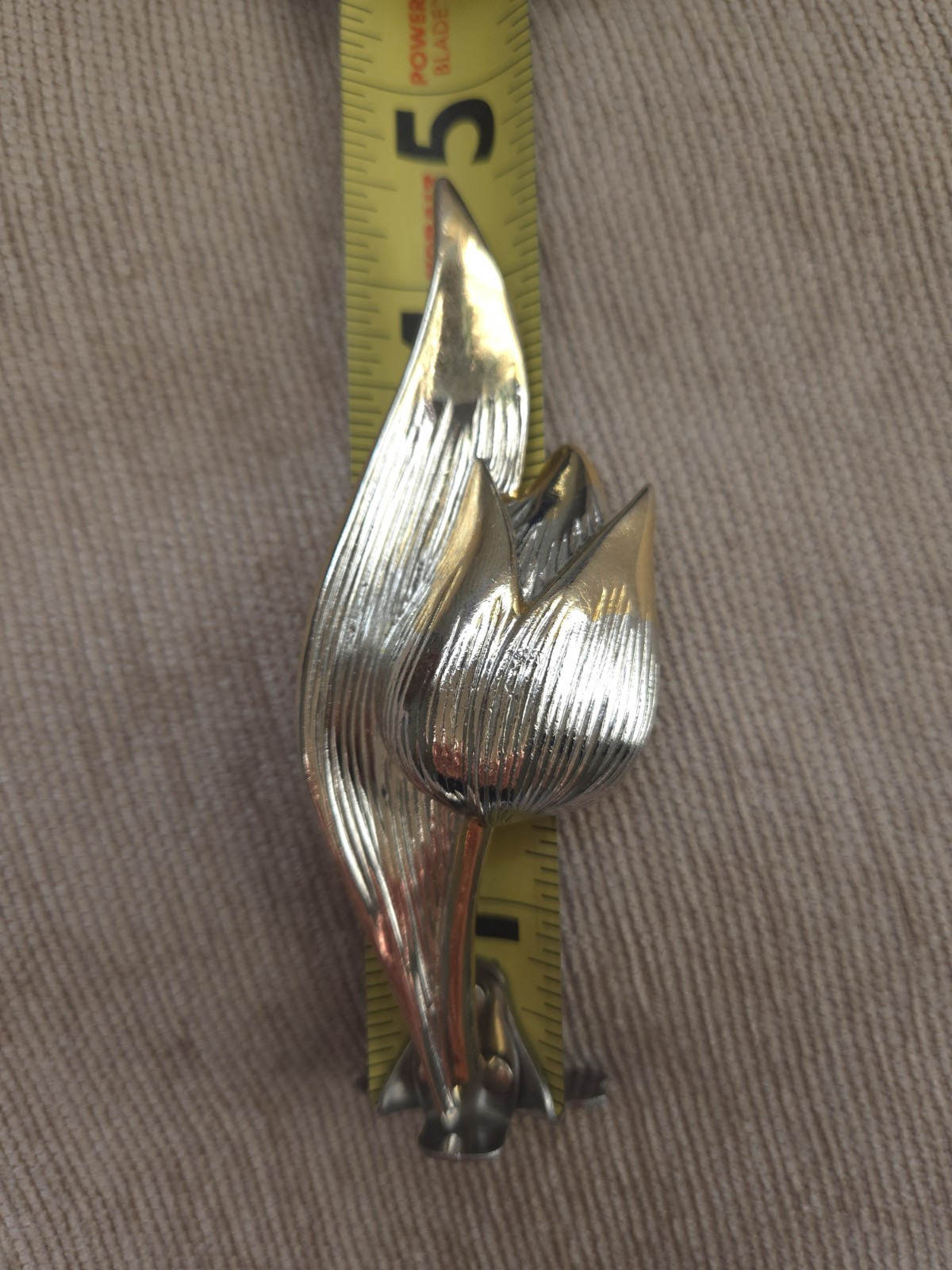 Vintage Signed BSK Mid-Century Gold Tone Textured Modernist Tulip Floral Brooch