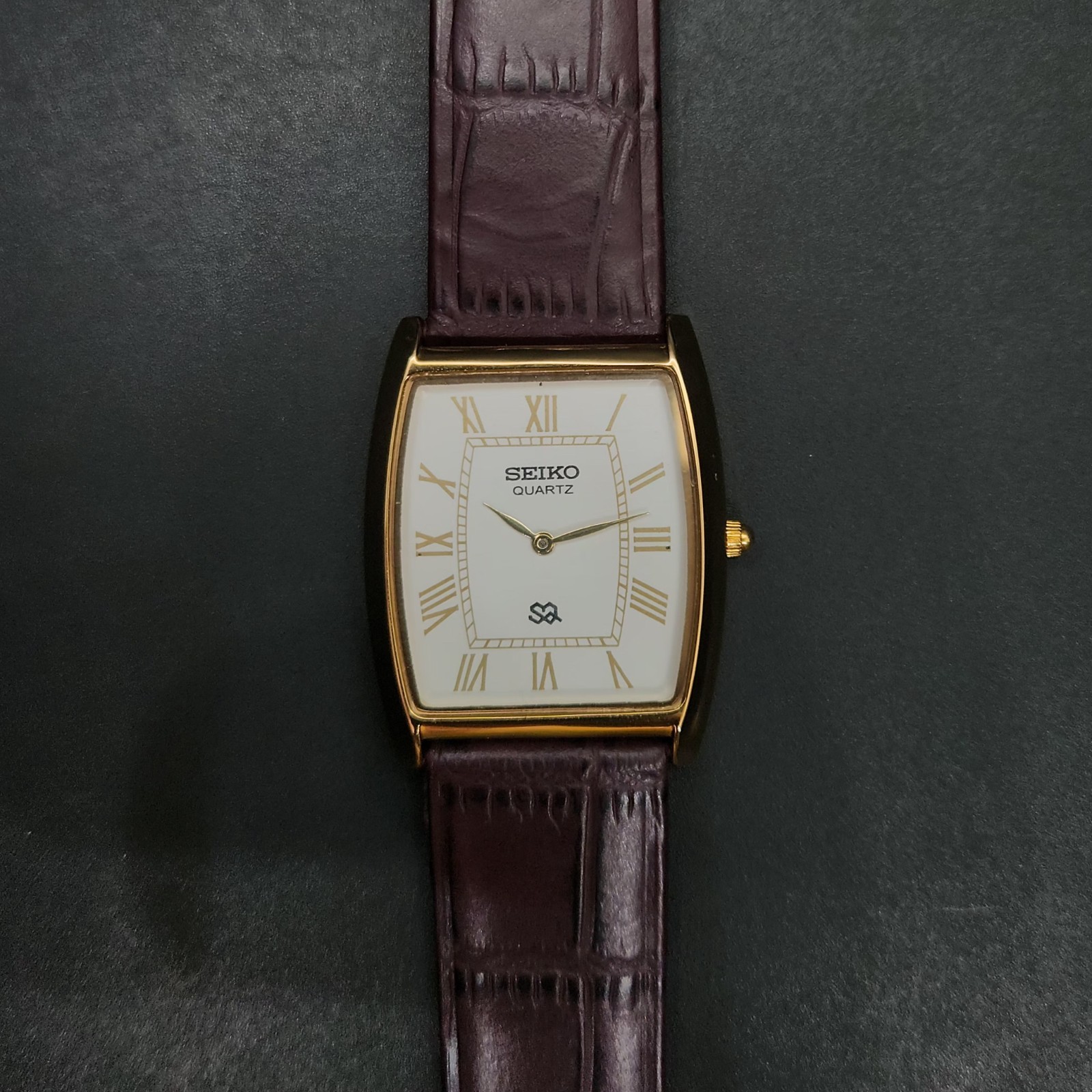 Vintage Seiko Slim Quartz Mens Wrist Watch – Comes With New Battery New Band