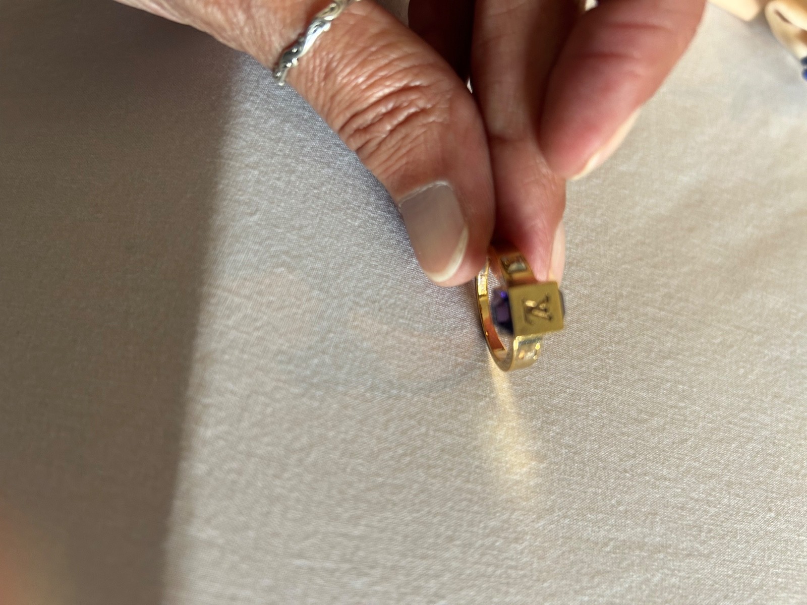 LV Gamble Ring size M- COA included