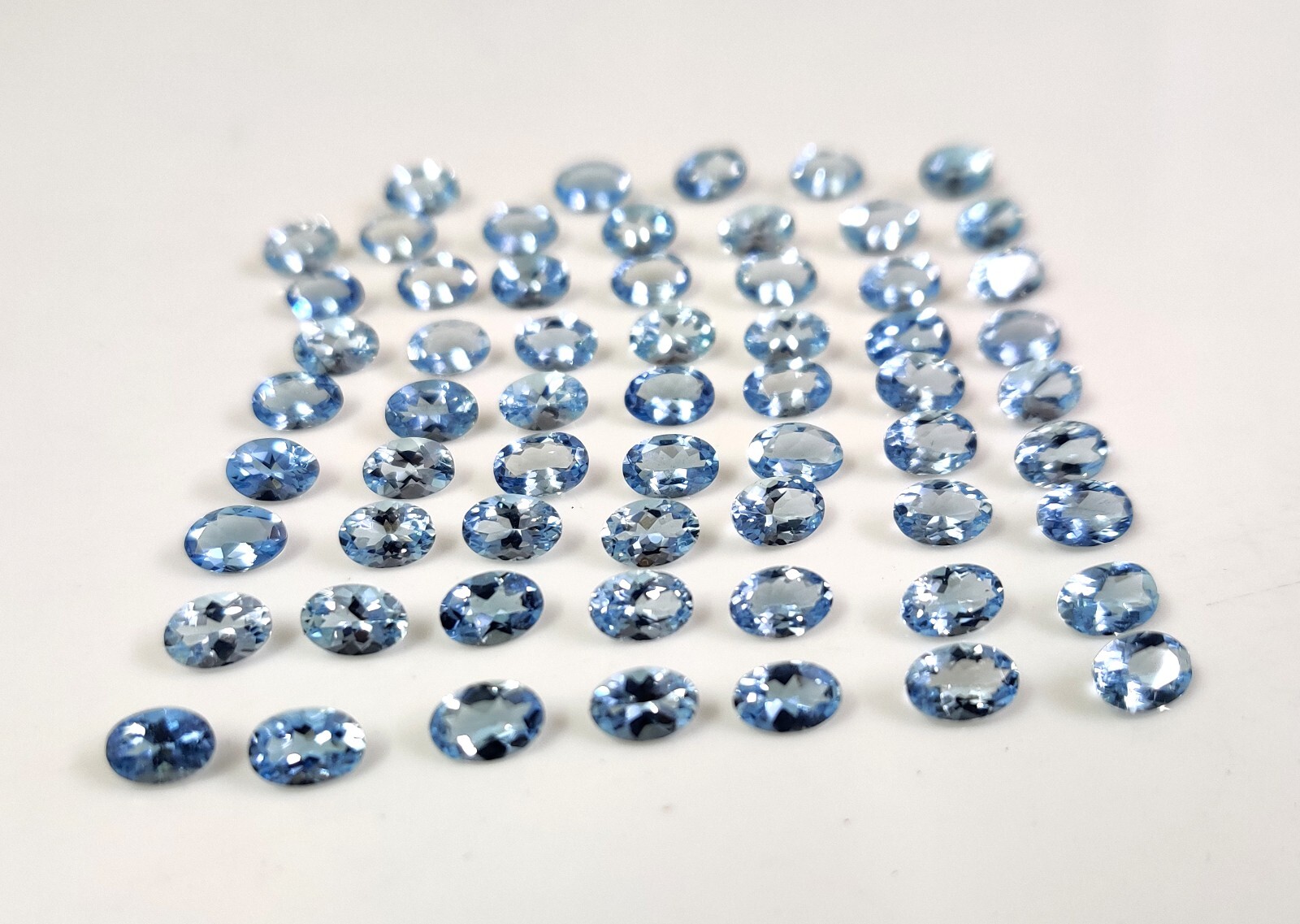 Natural Excellent Unheated Aquamarine Oval Cut 4X6 MM Wholesale Gemstone Lot