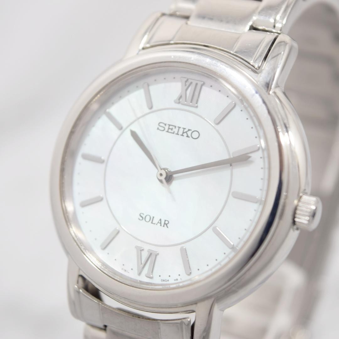 Excellent , SEIKO solar watch with mother-of-pearl dial, unisex. From Japan