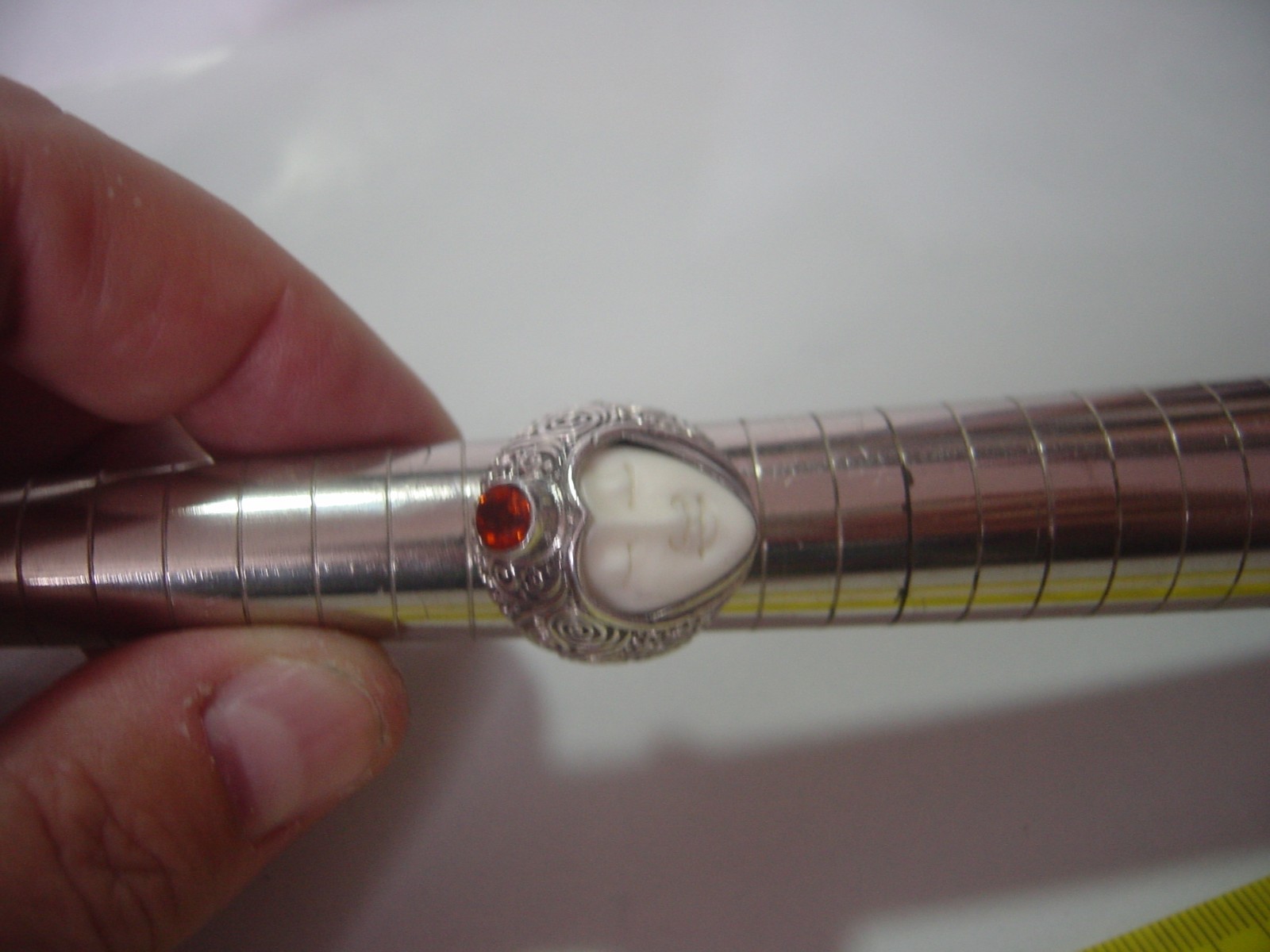 RARE-solid Silver 925 TJC Carved Face Goddess BALI Genuine pyrope garnet size n