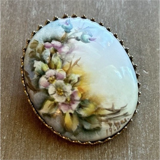Vintage Hand Painted Porcelain Oval Floral Brooch Multicolor Metal Fashion