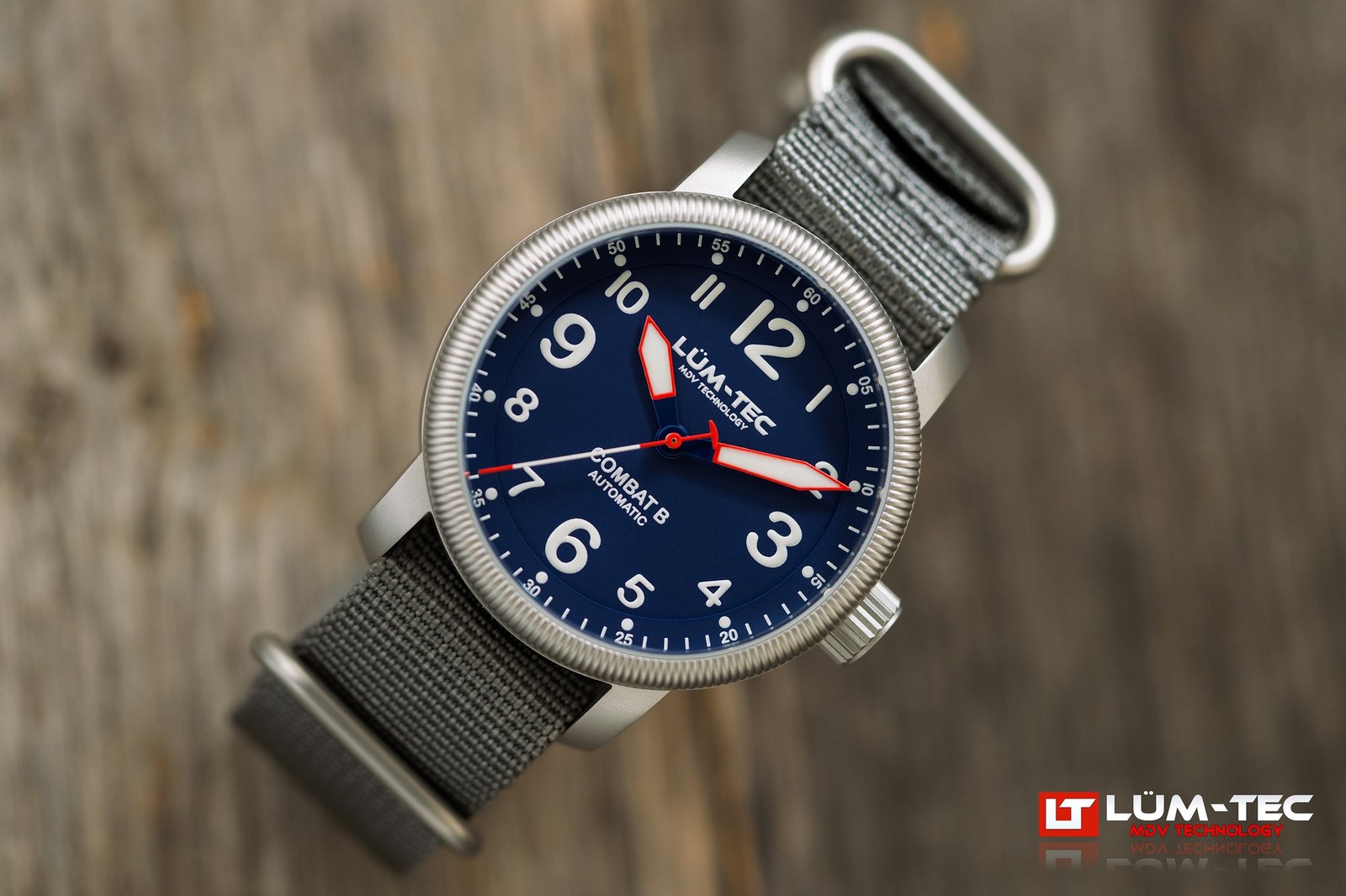 Lum-Tec Combat B70 Automatic watch, 43mm, 2-yr warranty, USA Made, 2 straps, NIB
