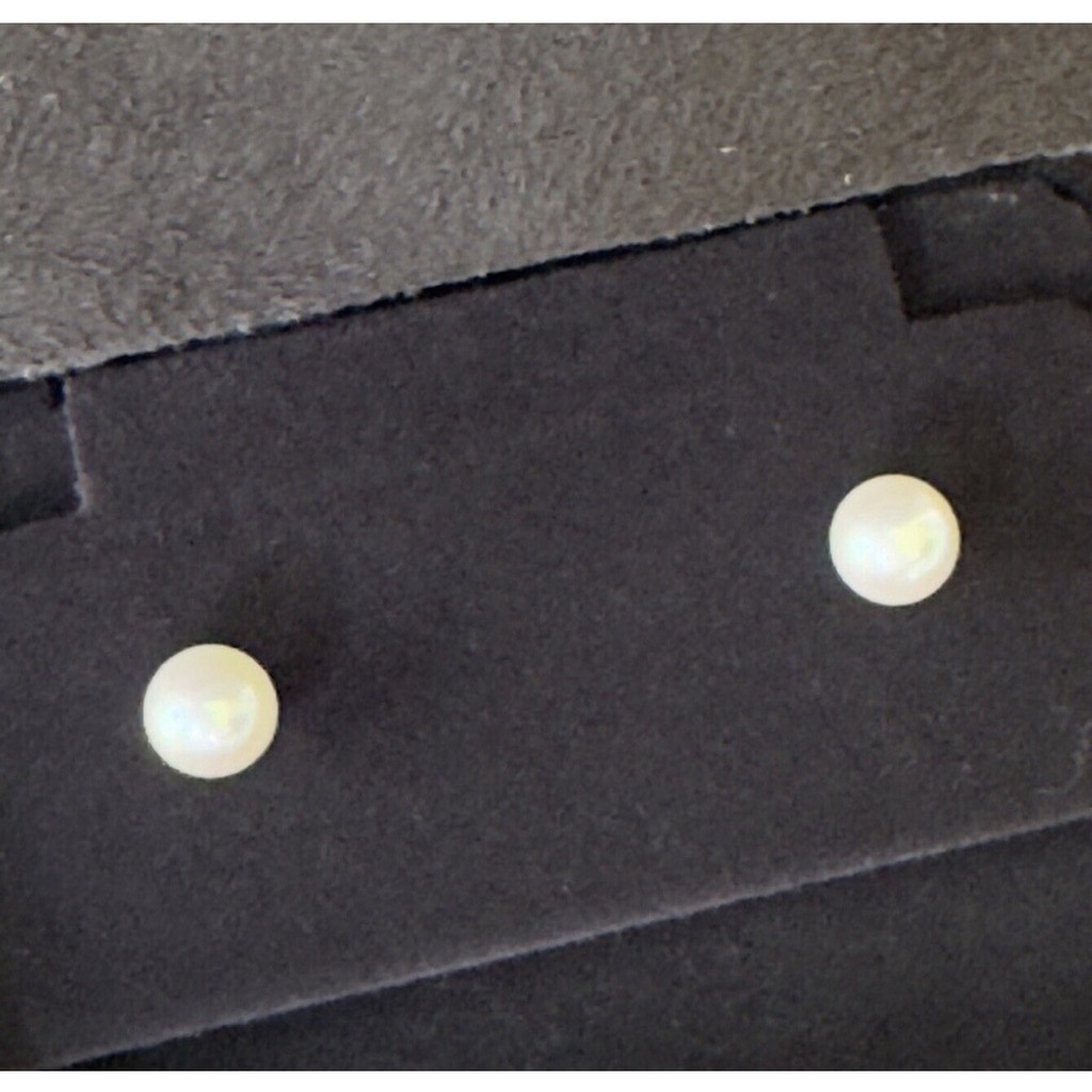 Tiffany & Co. 18K White Gold White Akoya 6.9mm Pearl Stud Earrings