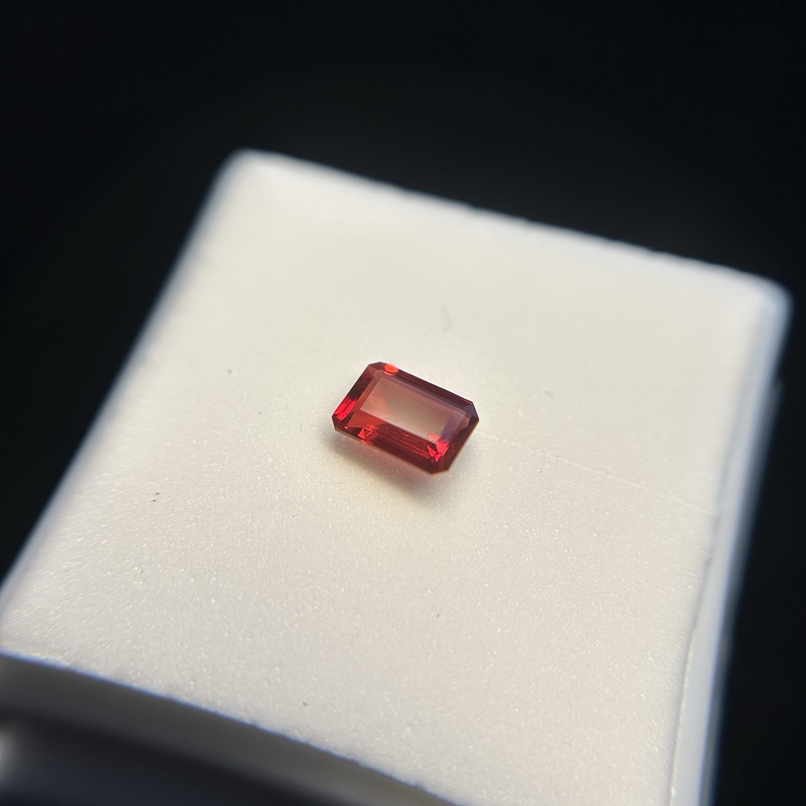 0.65ct Red Labradorite, 7x5mm Emerald Cut