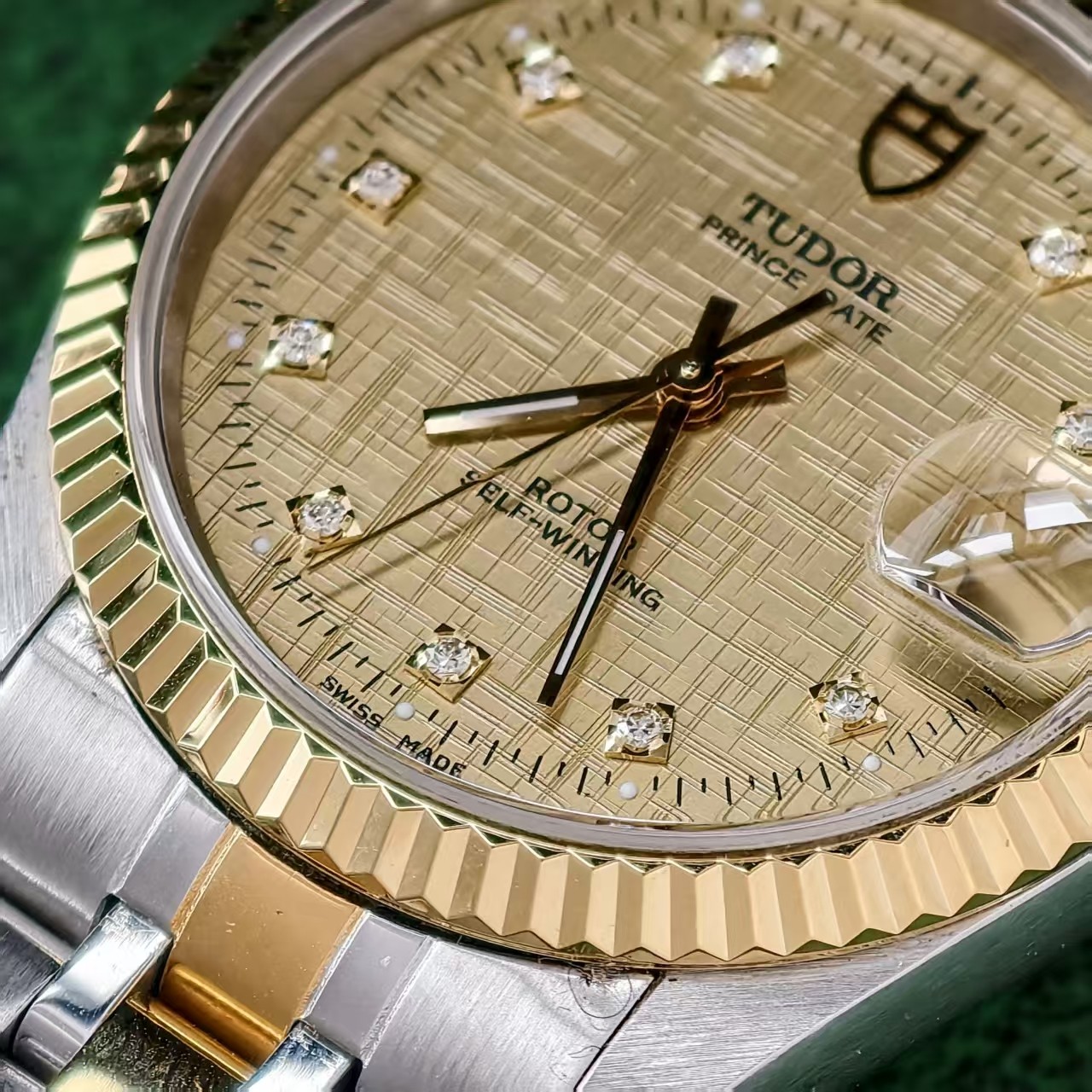 Tudor 10 Graph scale Champagne Dial Prince Date 74033 Men’s Watch Automatic 34mm