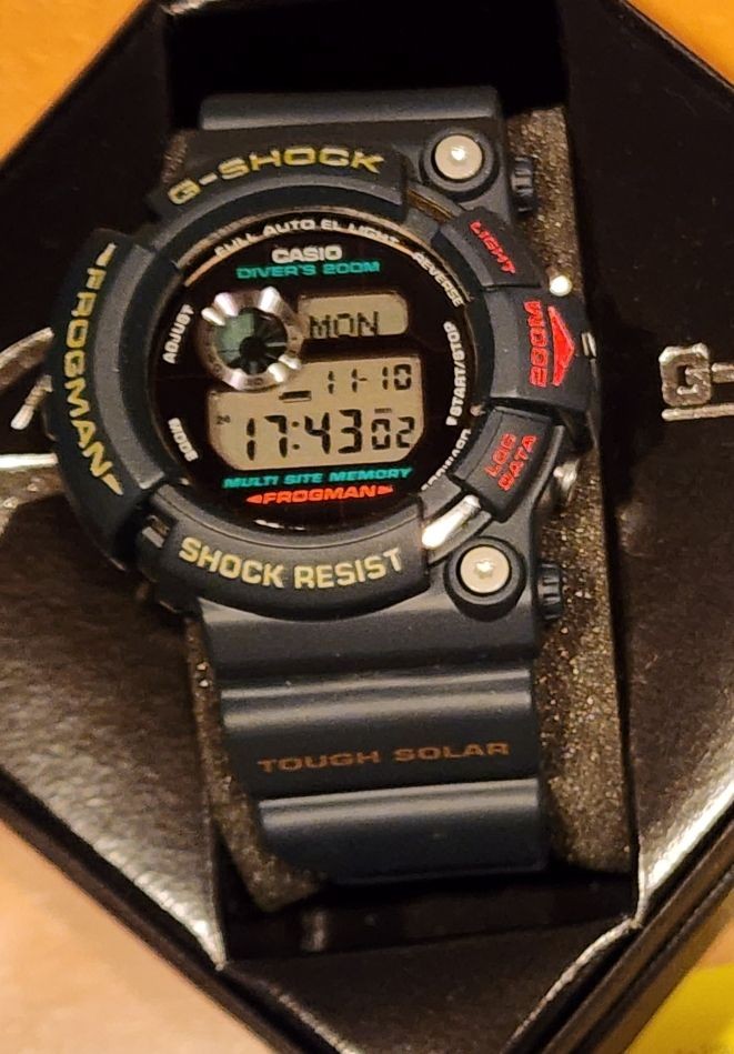 GW 200Z 1JF Frogman Black Tough Solar