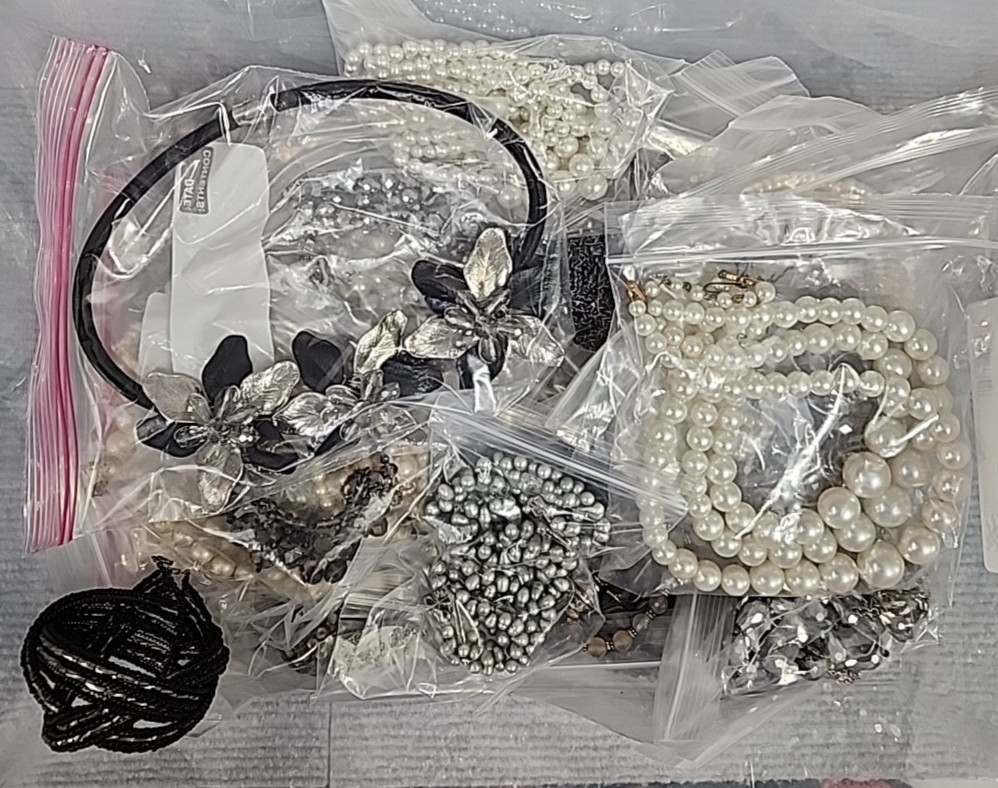 Jewelry Wearable Black White Gray Elegant Collection 5 Lbs Lot #3668 See Below