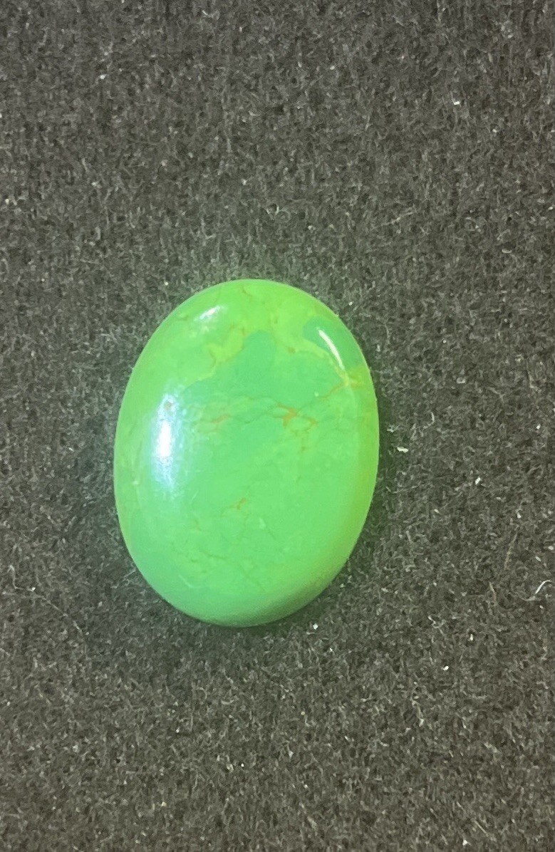 One 20x15x4mm Kingman Green Mohave Turquoise Oval Cabochon 9.15carats Mojave