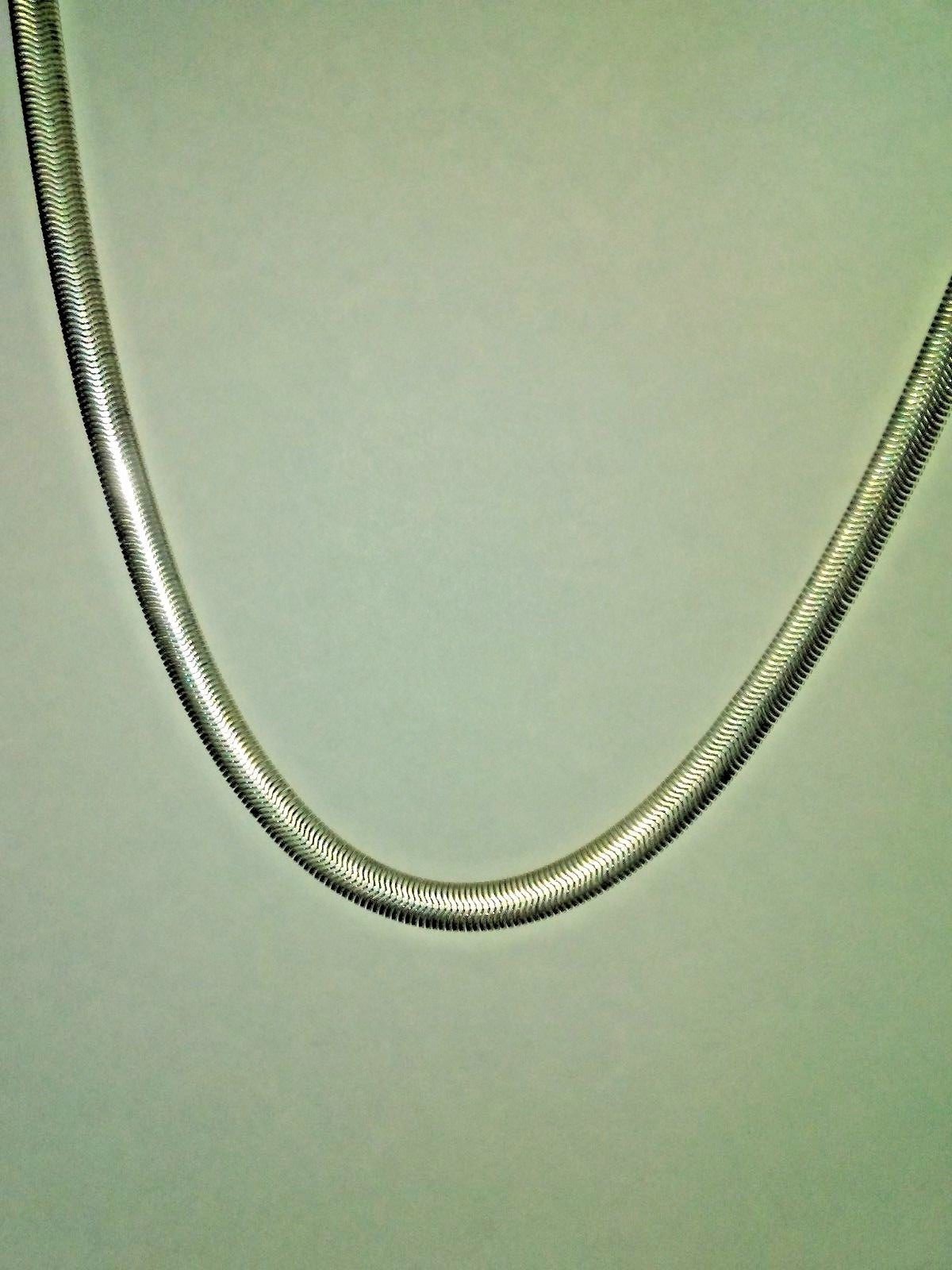 22″ Silver 6 mm Herringbone Flat Snake Chain, uni-sex