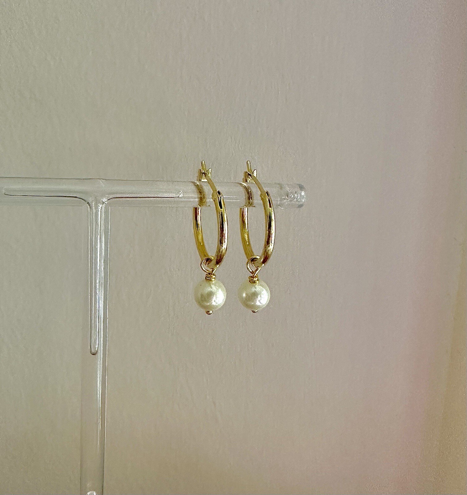 Small Gold Tone White Pearl Hoop Dangle Earring