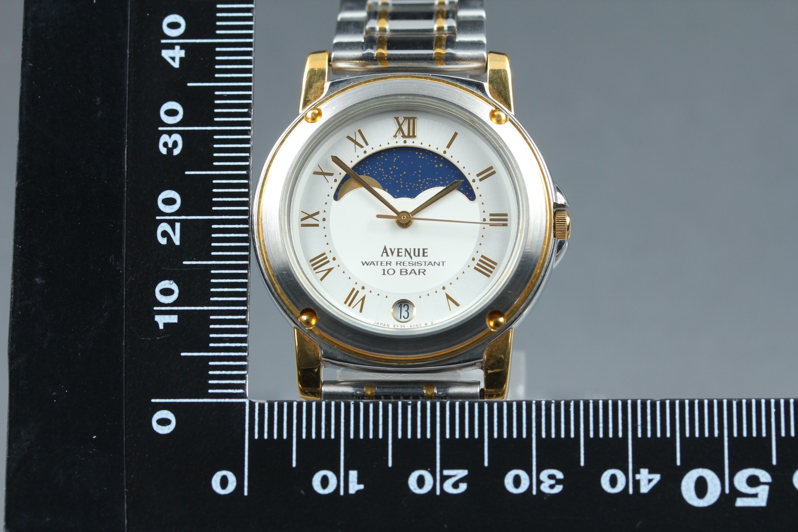 Vintage 1992 [Near MINT] Seiko Avenue 6F34-6040 Moon Phase Qz Mens Watch JAPAN