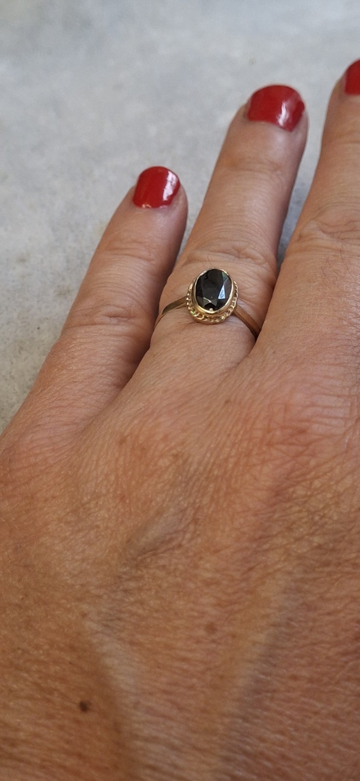9ct Yellow Gold Hematite Ring Size L