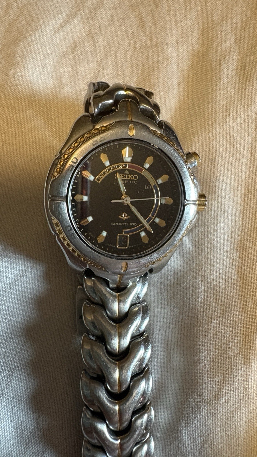 Seiko Kinetic Sports 100 Two-Tone SS Bracelet Black Dial Sapphire 100m