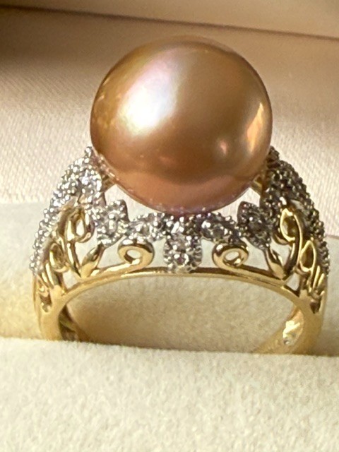 South Sea Natural Pink Pearl (12mm) Ring +Diamonds, 14kt Yellow Gold 585, size 8