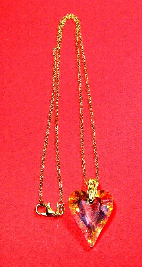 Women’s Clear Crystal Heart Pendant 20″ Gold Tone Chain Necklace – NWOT (#3372)