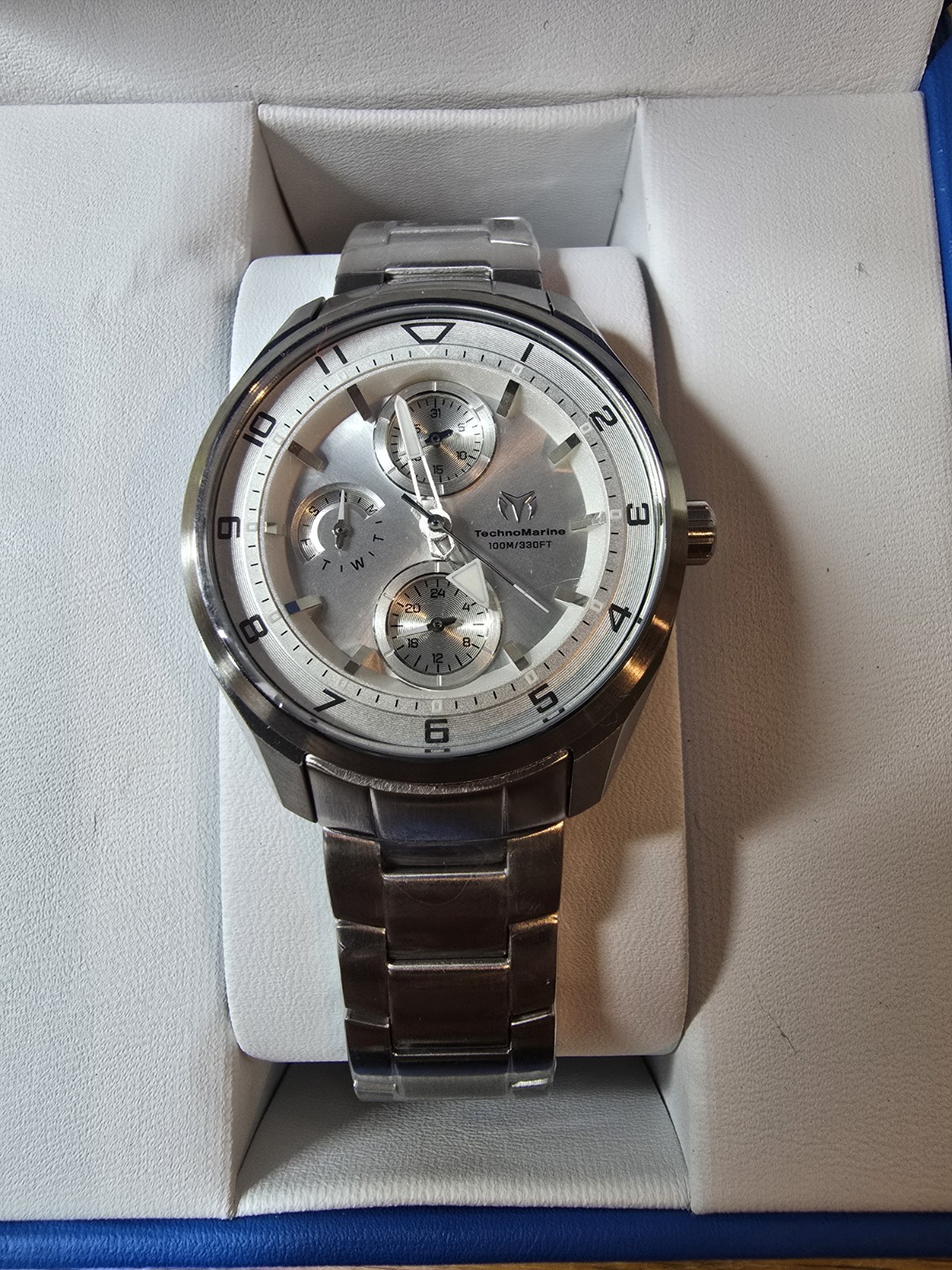 TechnoMarine Women’s Watch Ocean Quantum Quartz Silver Dial Bracelet TM-318109