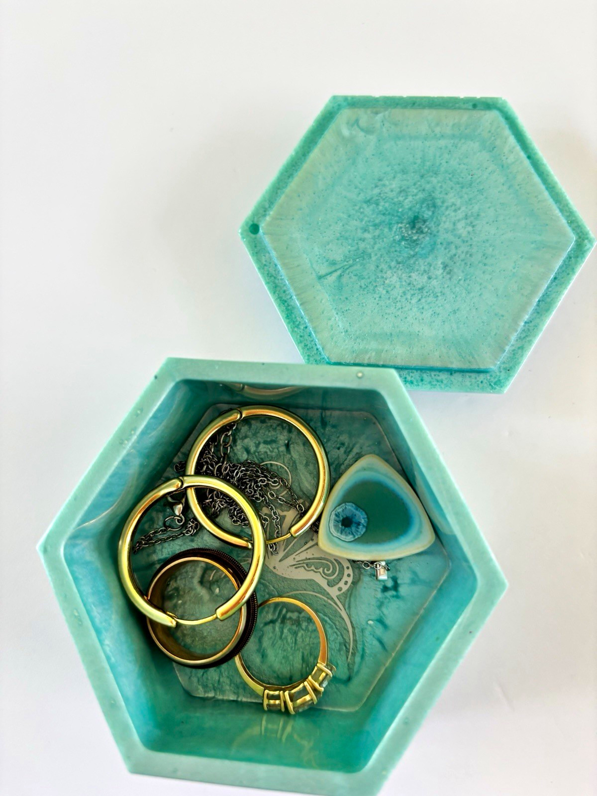 Handmade Resin Hexagon Jewelry Box+Lid, Butterfly -jewelry not included