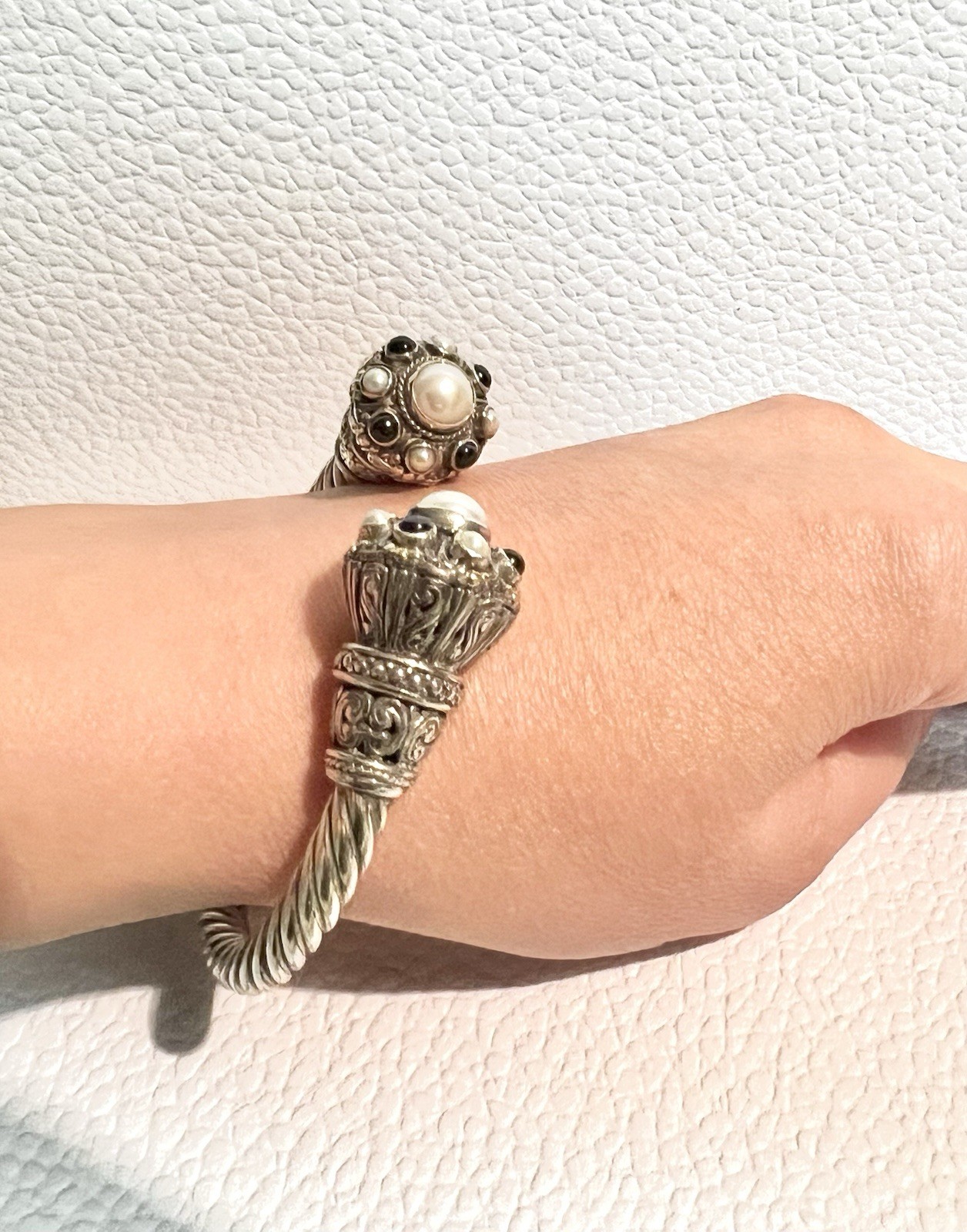 Vintage MIDAS 925 SS and 14K Twisted Cable Pearl Onyx Hinged Cuff Bracelet