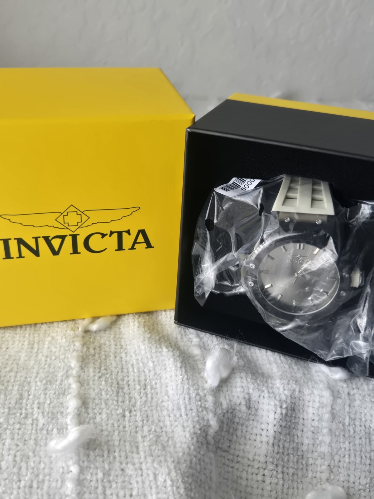 Invicta Quartz Analog Watch Silver Dial Black Bezel Rubber Strap 44mm -New W/Box