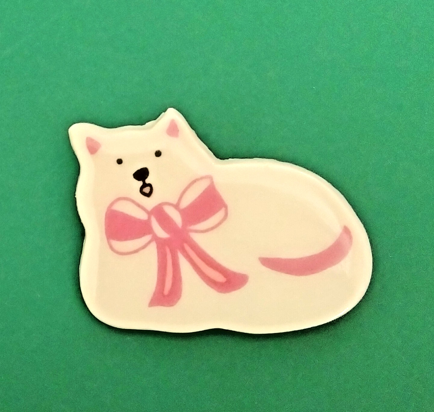 Handmade Ceramic Cat Brooch (167 – 2456)