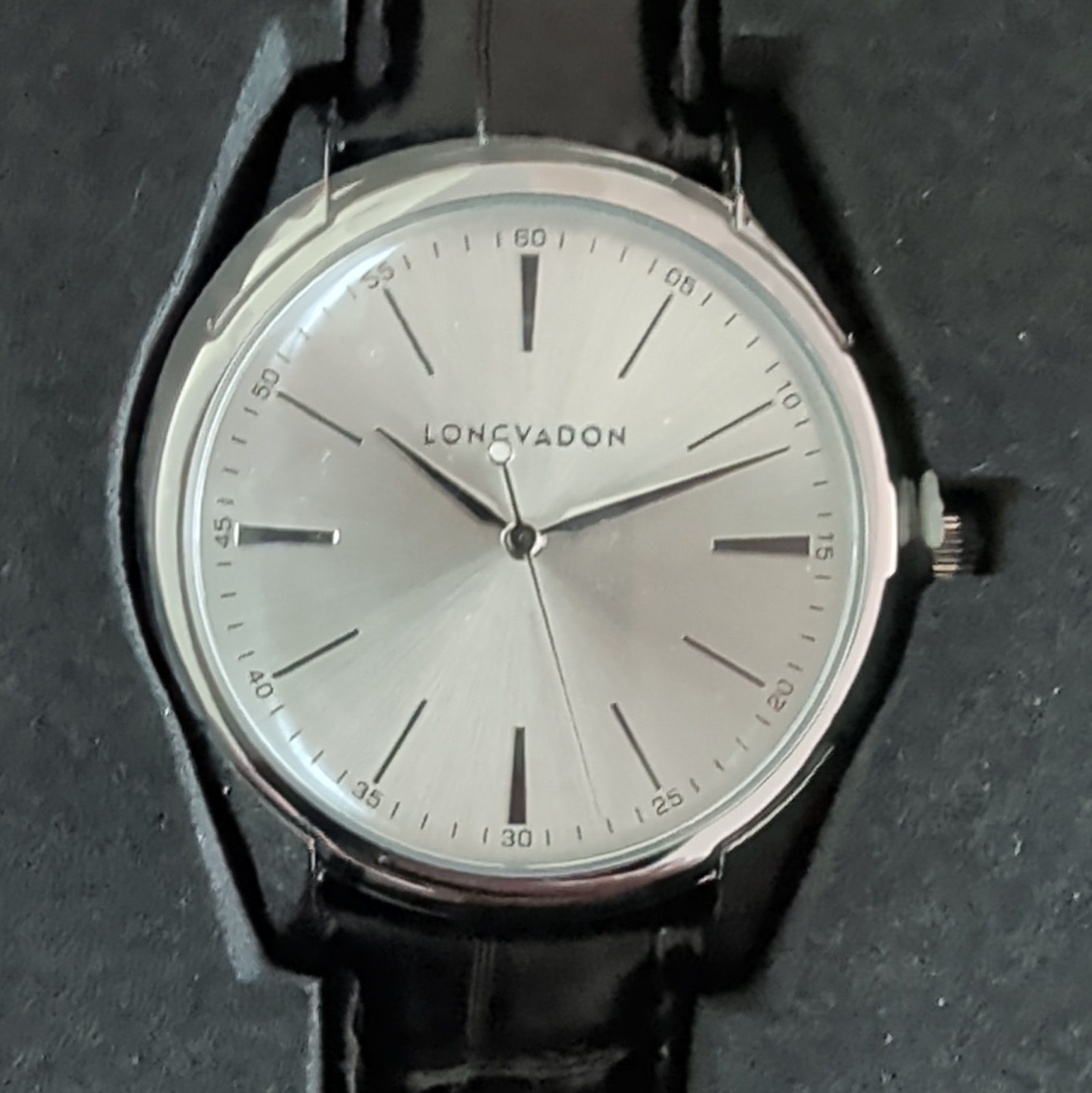 Longvadon Quartz Analog Dress Watch Silver Dial 40mm Steel Black Leather Box