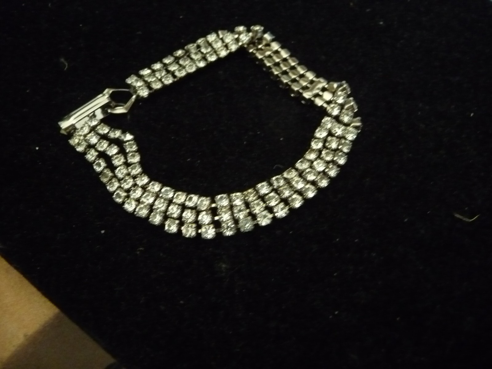3 ROWS SILVER TONE W RHINESTONES 6 1/2 ” L X 3/8” W BRACELET #32/28